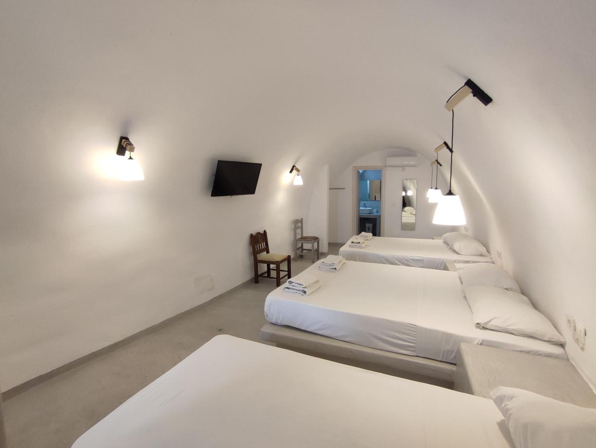 Fira Comfort Rooms Exterior foto