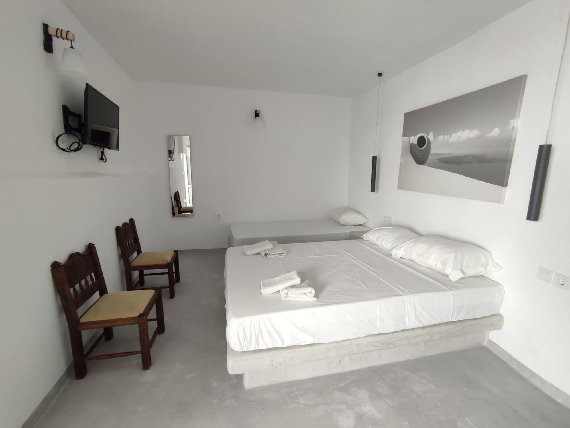 Fira Comfort Rooms Exterior foto