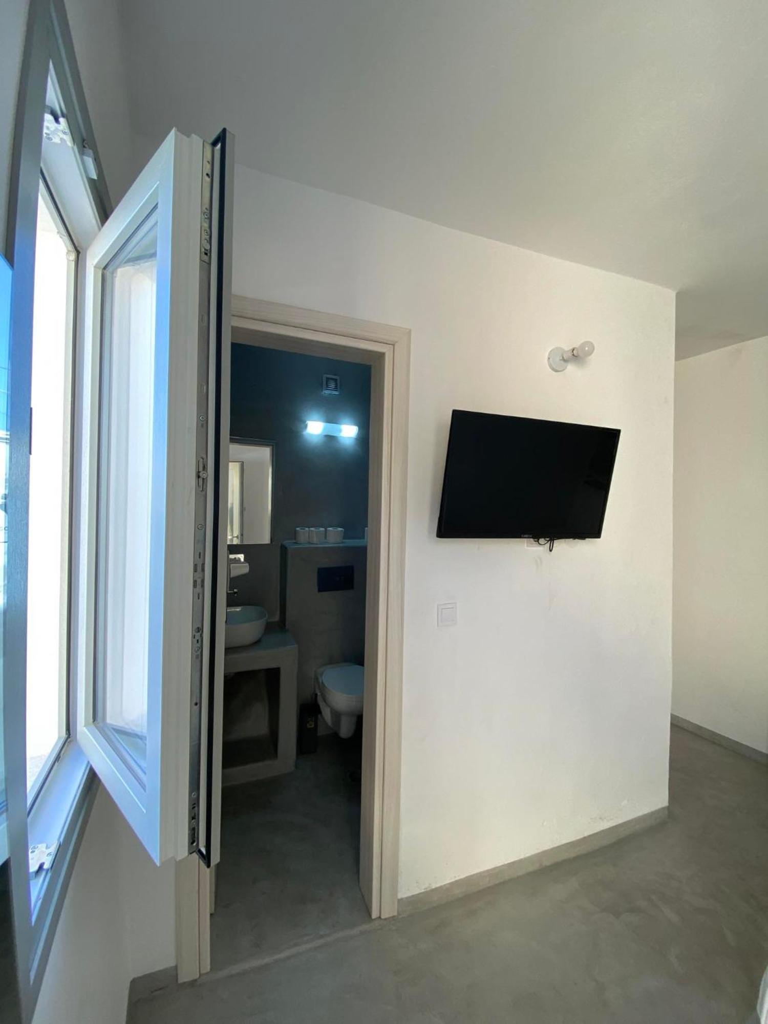 Fira Comfort Rooms Exterior foto