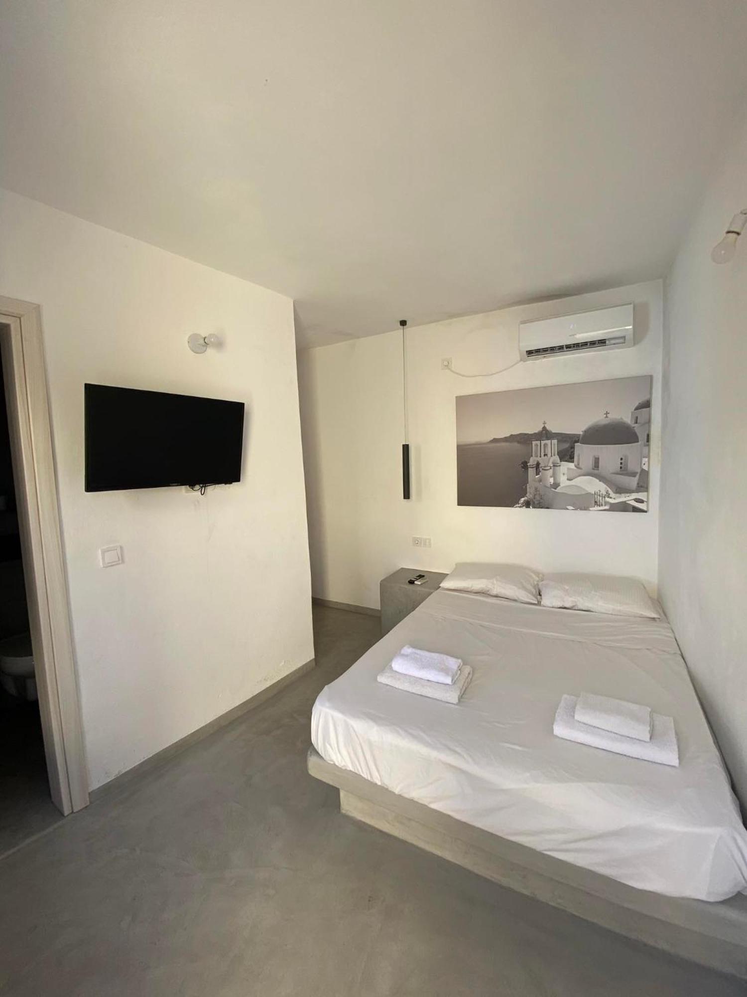 Fira Comfort Rooms Exterior foto